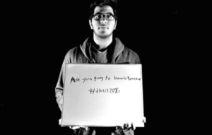 Pour dénoncer le racisme ordinaire, des étudiants de l'établissement Bowdoin College dans l'Etat du Maine, aux Etats-Unis, se sont pris en photographie avec les phrases racistes les plus entendues.
