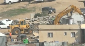Israël détruit les maisons d'un village bédouin, tuant égale...